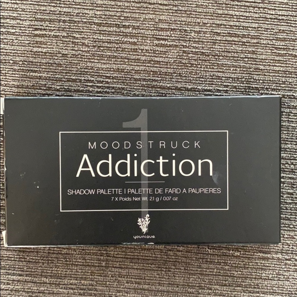 Eyeshadow palette